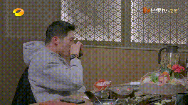 王子文|王子文真陷进去了！可富二代吴永恩真能接受她？细节出卖了一切