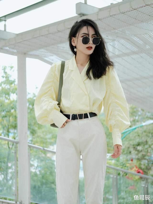 鱼司辰|不要低估155cm的女生，泡泡袖上衣配高腰裤，用日常穿搭偷偷长高
