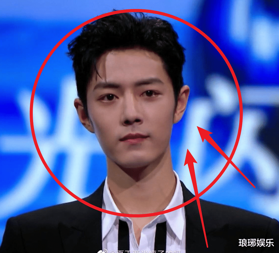 肖战|肖战换风格走红毯，意外变成五五分身材？看来腿长真的很重要！