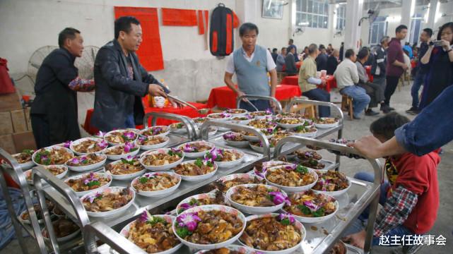 赵主任故事会|办升学宴，家长闹分歧：大专有啥丢人的？大专怎么就不能办酒席了