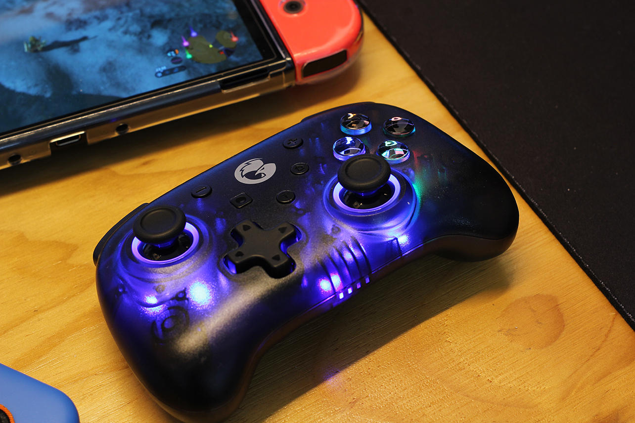 手柄|体积小易携带，可完美替代Switch PRO的小鸡T4 MINI手柄
