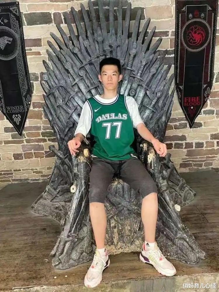 俏妈育儿心经|谢娜侄儿692分考上清华,从没上过辅导班的他,凭什么这么优秀?