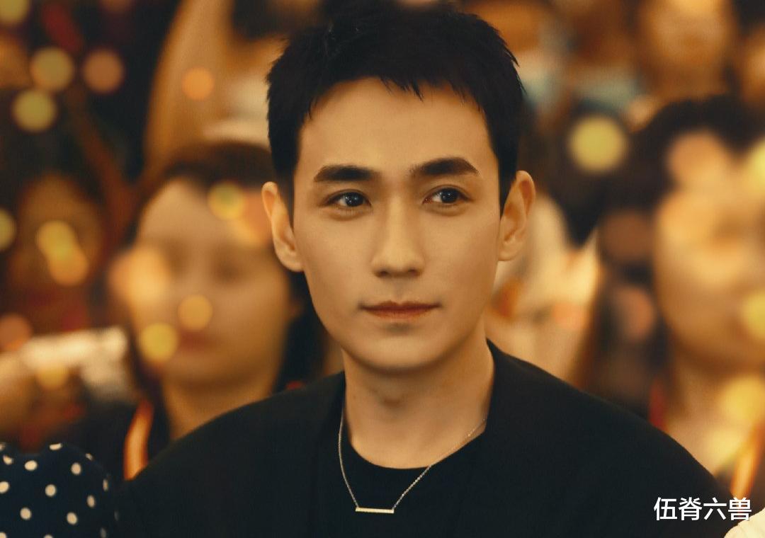 刘亚仁|2021春晚最受期待明星：王一博稳居榜首，朱一龙在演员中排第一