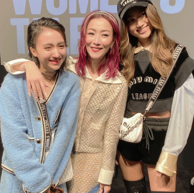 许恩怡|港圈星二代同台比美！任晴佳身材好、许恩怡甜美、林恺铃太像妈妈