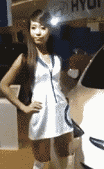 |“从领导办公室出来的女同事,这衣服怎么还穿反了?”