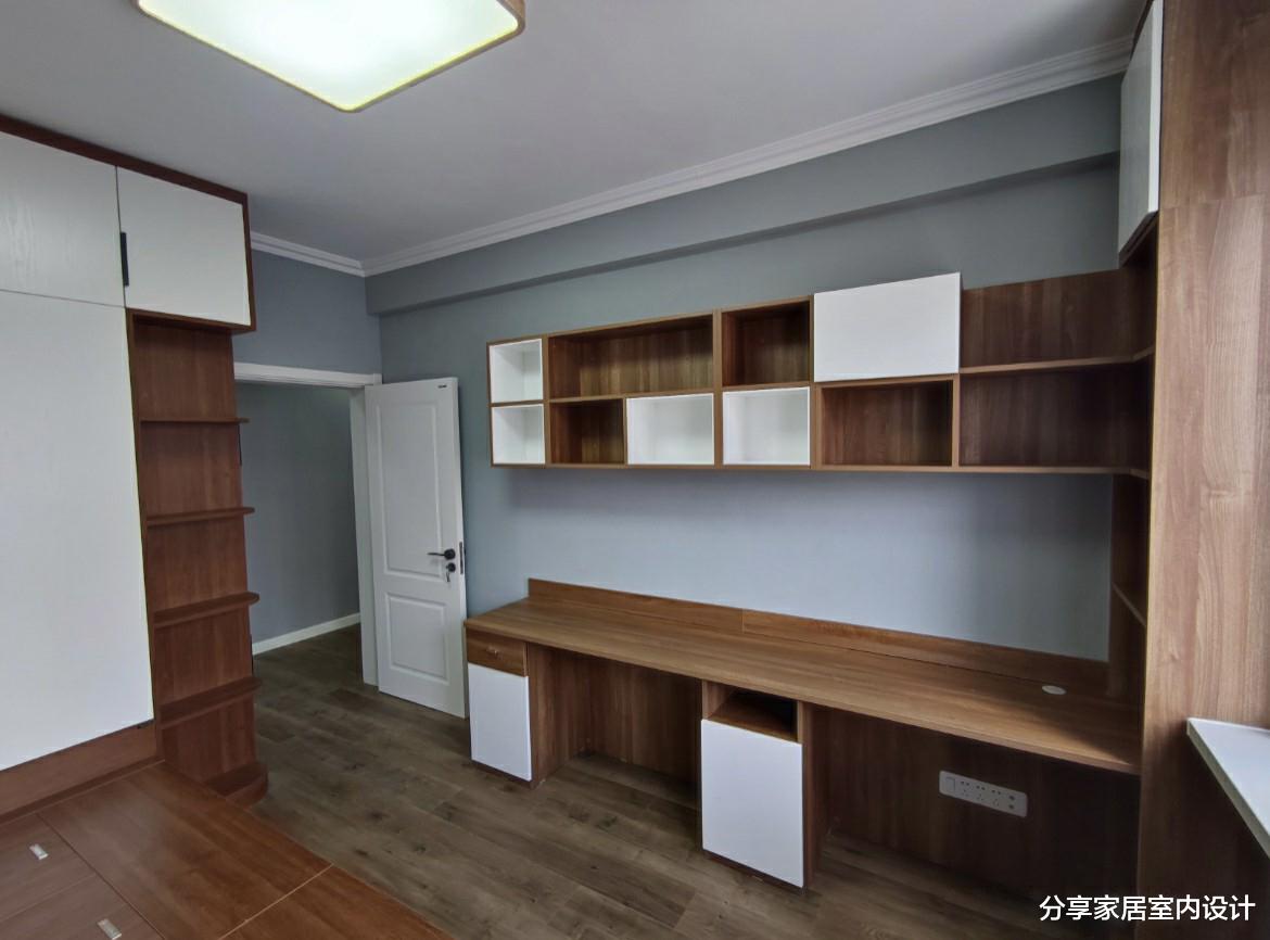 103平新房，坚持不做吊顶，放弃大白墙，打扫干净显得很有品位！