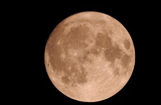 史蒂文·温伯格 “人造月亮”计划，比月亮亮8倍，现在为何没人提及了?？