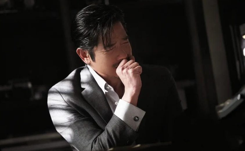 秘密访客|关于《秘密访客》的疑点，还有剧情究竟想表达啥？