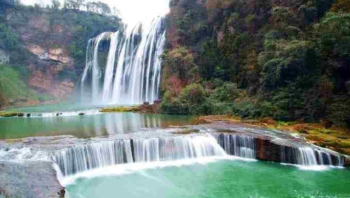 奶球妈咪聊|河南一古村，门票免费却仅剩几乎人家，还藏一条高达300米的瀑布