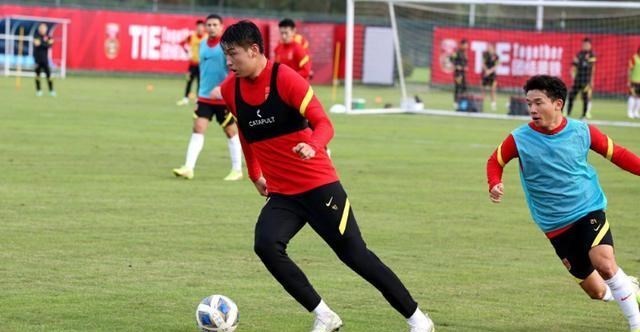 哈尼哈 这是实在找不到理由了吗?郭田雨、韦世豪等4人因家庭原因离队