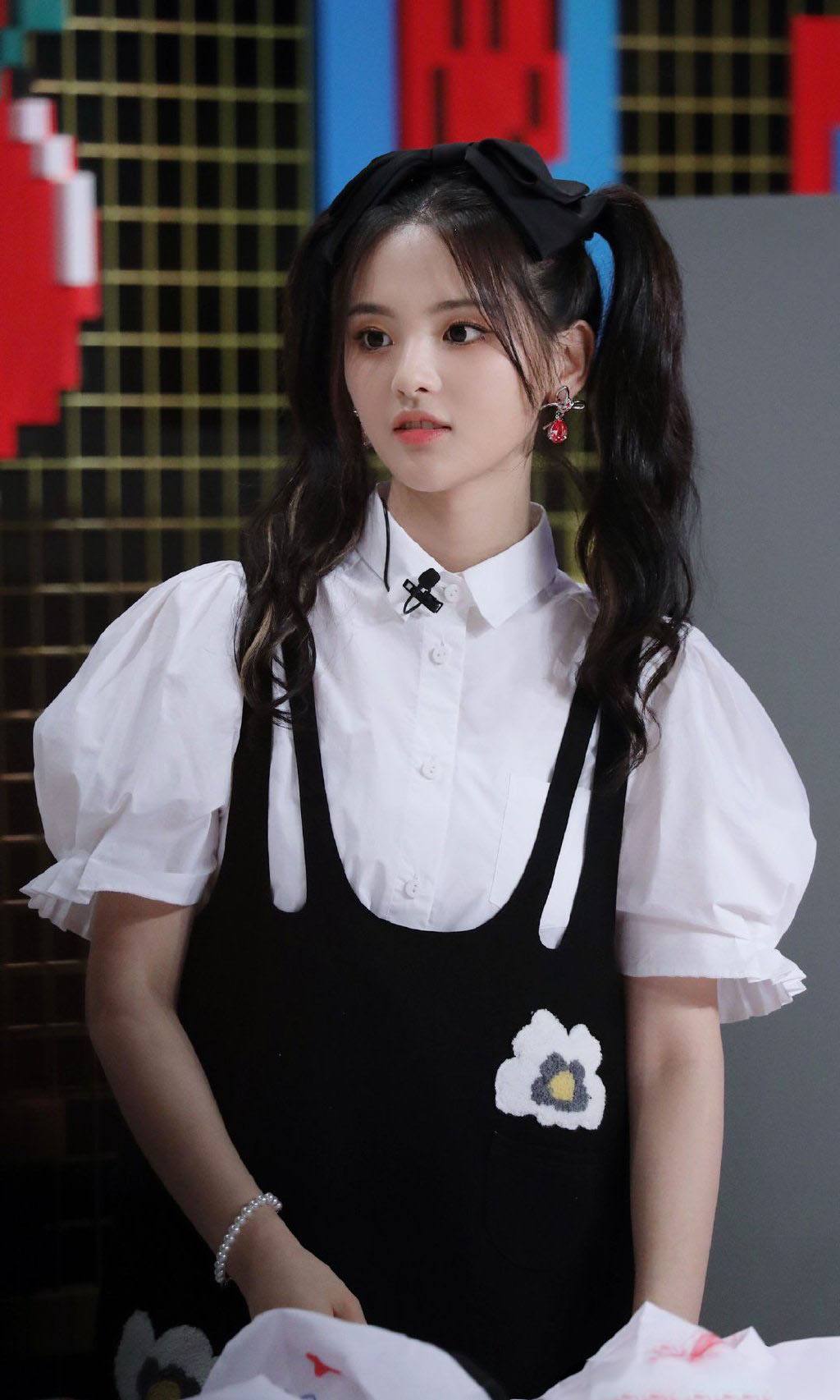 周冬雨|穷苦家庭出生的三位女明星