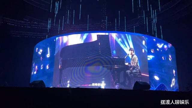 周杰伦|周董亮相TMEA，一首《搁浅》勾起无数回忆，网友直呼“周董YYDS”