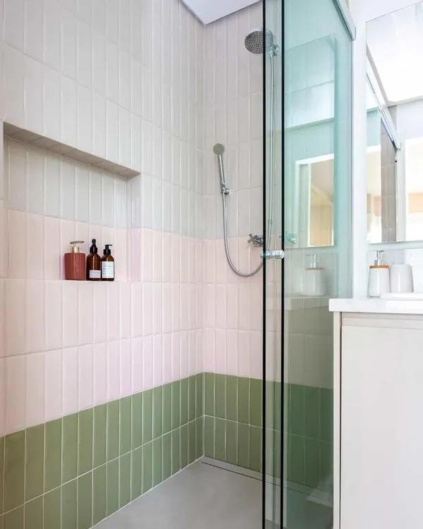 |55㎡丁克夫妻的小宅,进门就是厨房,却一尘不染被当小户型榜样