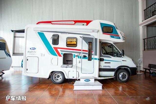 房车|大品牌主流房车啥样？空间大能住祖孙3代人，水电足够装修上档次