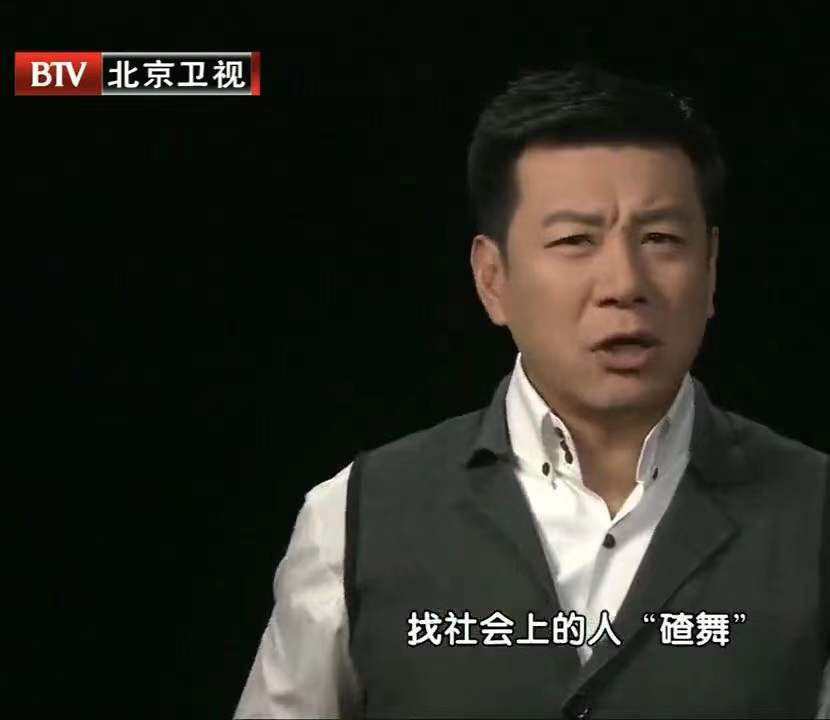 16岁成名,18岁被人刺瞎左眼,22岁吸毒被抓,46岁的她过得如何?