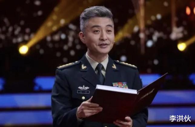 周炜|姜昆徒弟周炜，祭拜烈士被骂摆拍，网友调侃他是去烈士园林拍写真