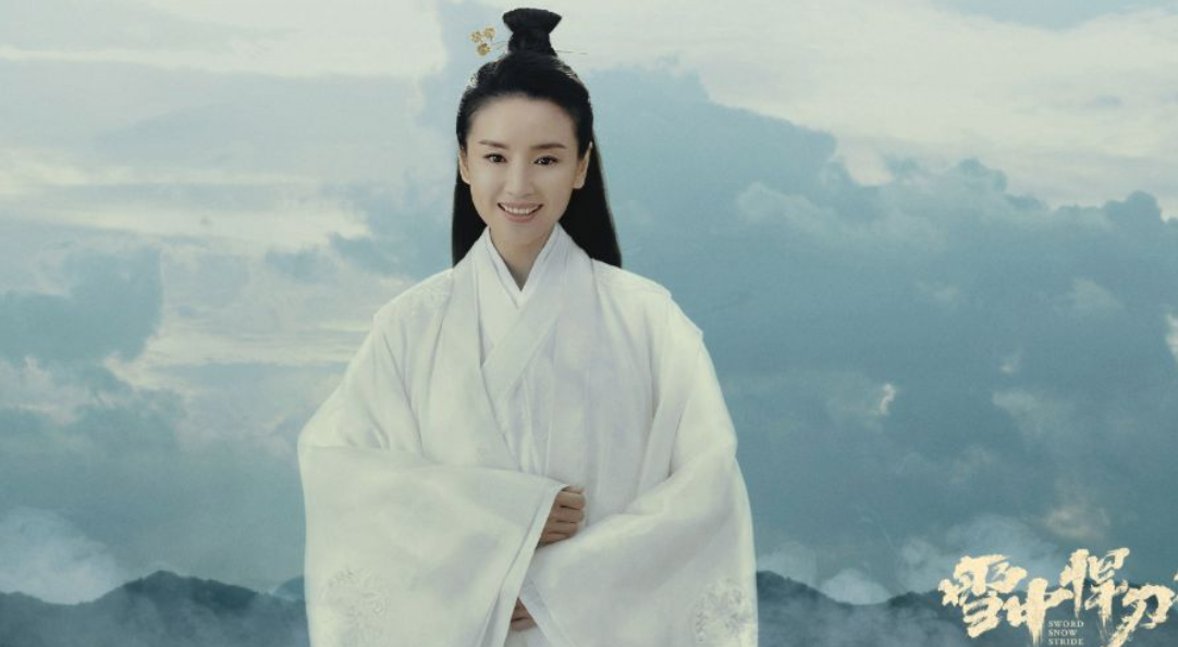 李庚希|她被女配角抢风头,网友:错不在长得一般,而是只会“站桩”