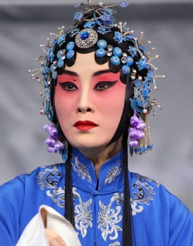 周迅|有同行说京剧名家张火丁受欢迎的是假的,承认别人优秀这么难吗