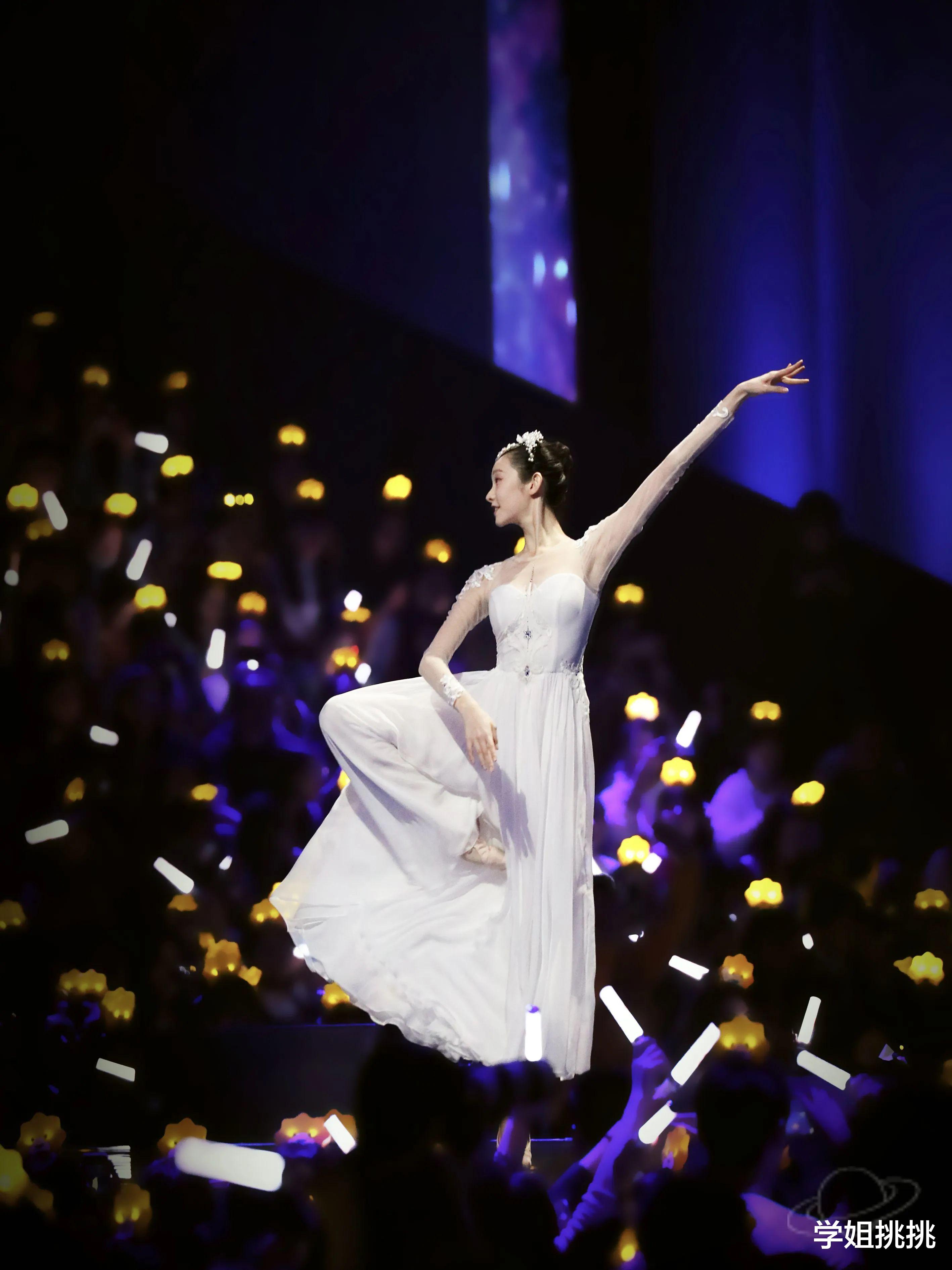 张艺凡|头小、脸小、身子长！这3位女明星的身材，别的明星也会羡慕吧