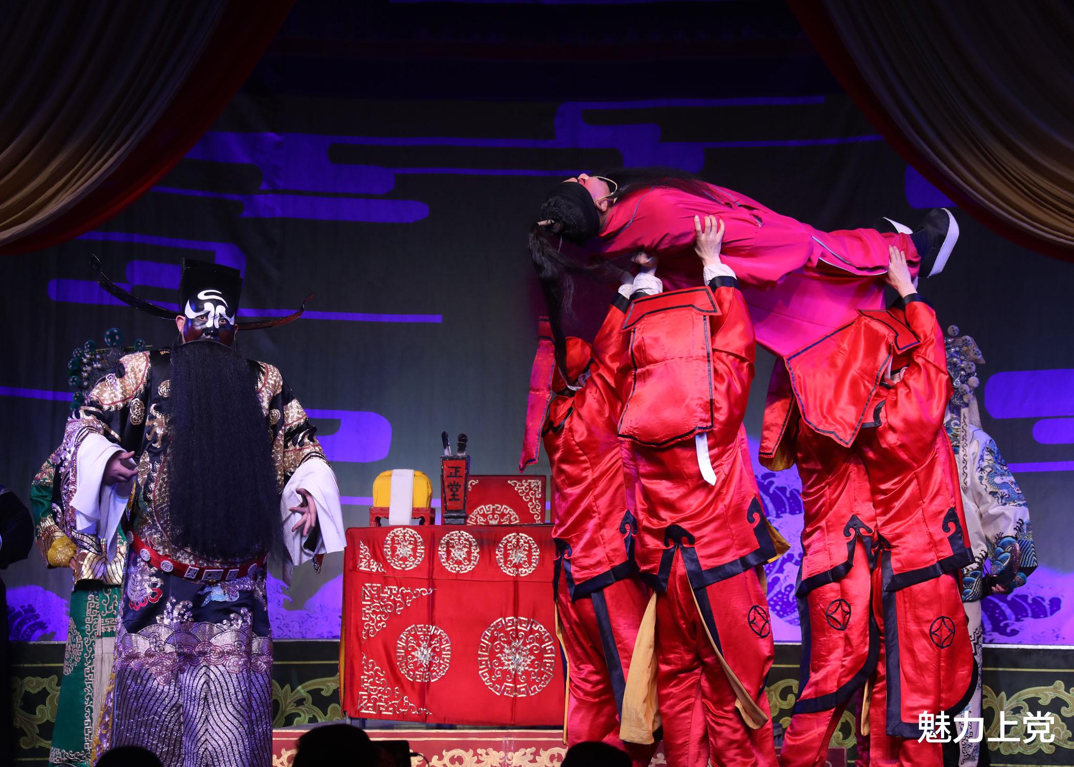 魅力上党 长治市上党梆子剧团走进潞州区屈家庄村惠民演出