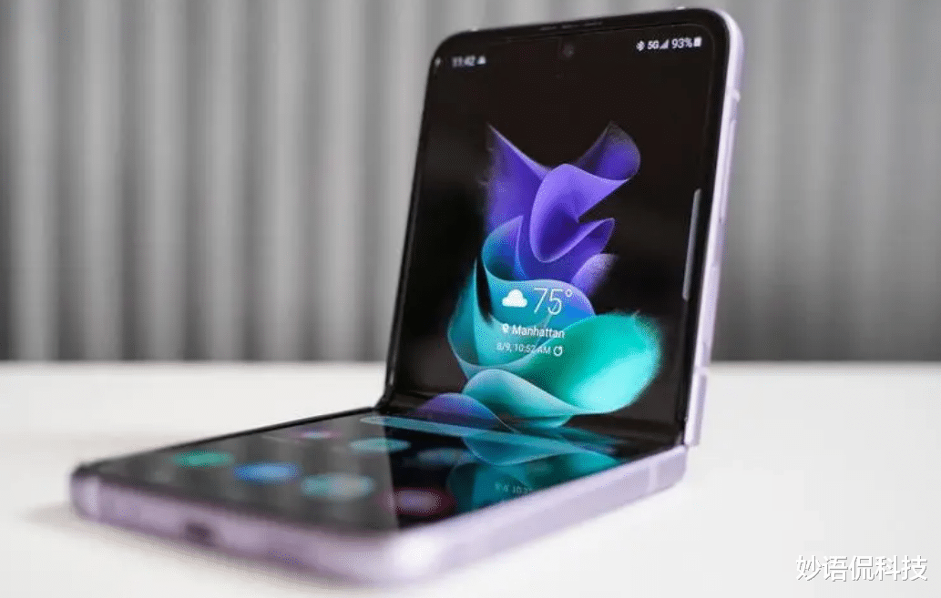 华为|使用华为P50Pocket后,再看三星Z Flip3,差距也太明显了吧