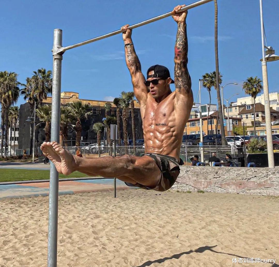 健身|从肥胖吸毒酗酒、到惊艳健身圈的“腹肌男神”，大写的励志