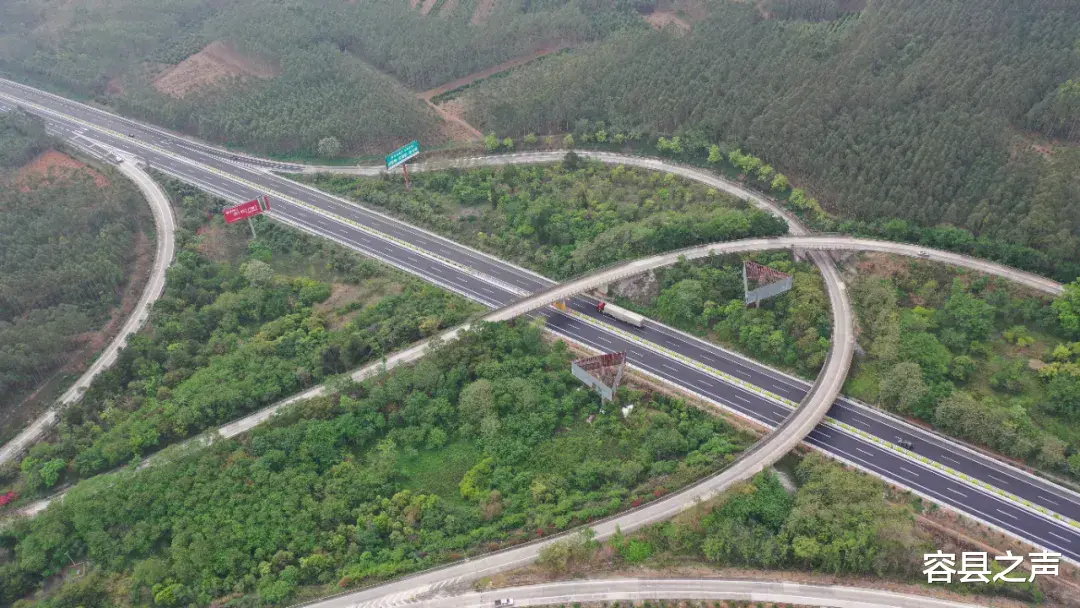 容县之声 刚刚，广西这条高速公路通车了！