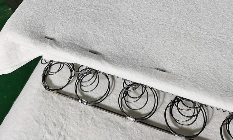 半棕半弹簧的床垫甲醛多吗，哪种弹簧上面加棕的床垫不含甲醛，该如何选