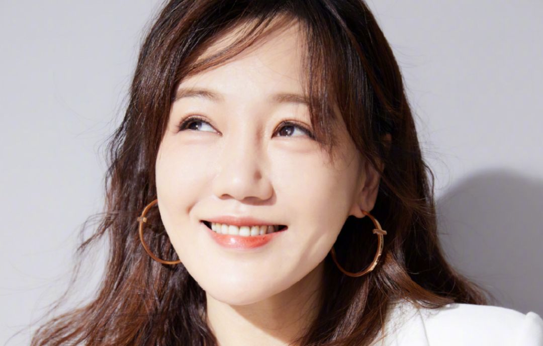 哈尔滨|哈尔滨盛产美人，10位冰城女星，个个盘正条顺，甩网红脸几条街