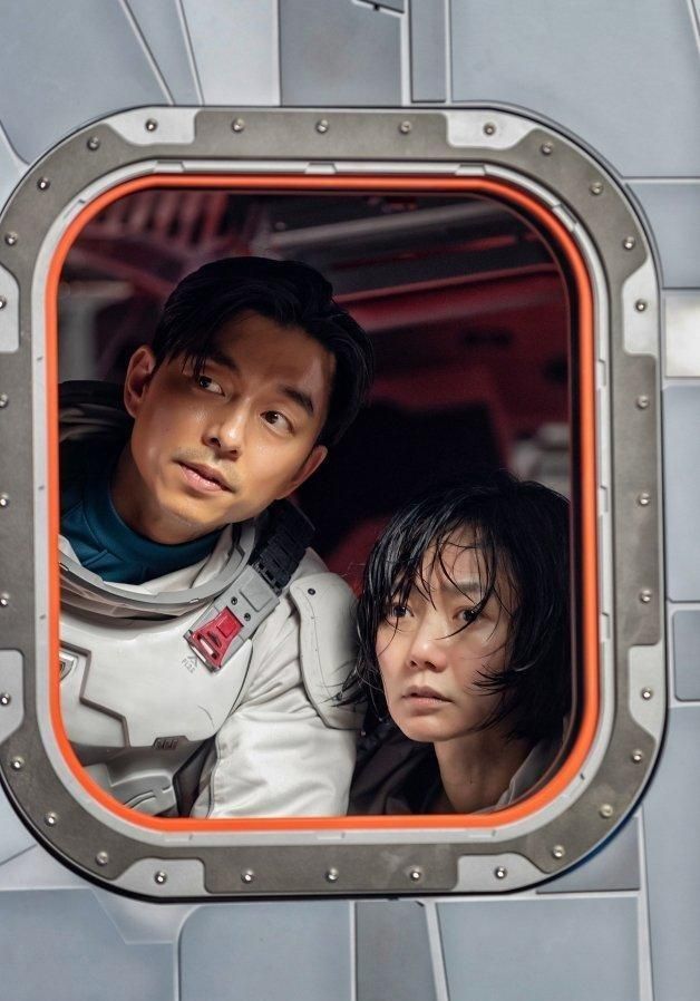 王力宏|韩国科幻剧《寂静之海》被曝抄袭，在中国却被各种彩虹屁吹捧