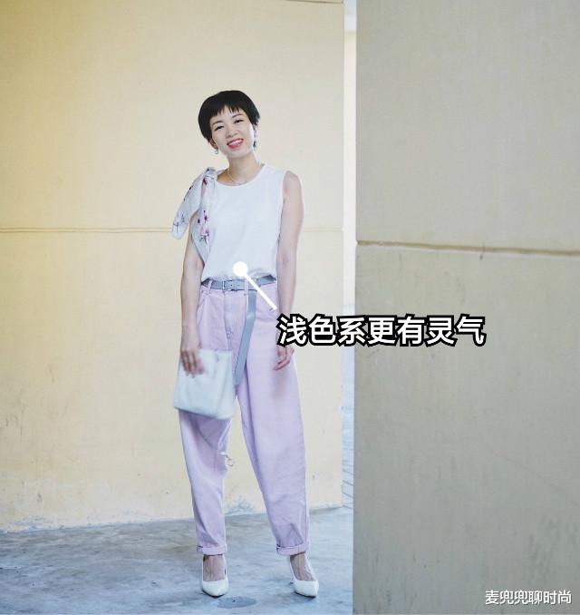 麦兜兜聊时尚|40岁女人胖一点更有魅力，穿衣打扮别刻意装嫩，随性些其实更优雅