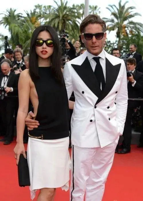 朱珠|?艳压童瑶，获一致好评，她终于从“名媛”走到“演员”