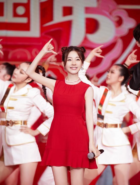 邱淑贞|冯提莫登上春晚，一年参加三大主流晚会