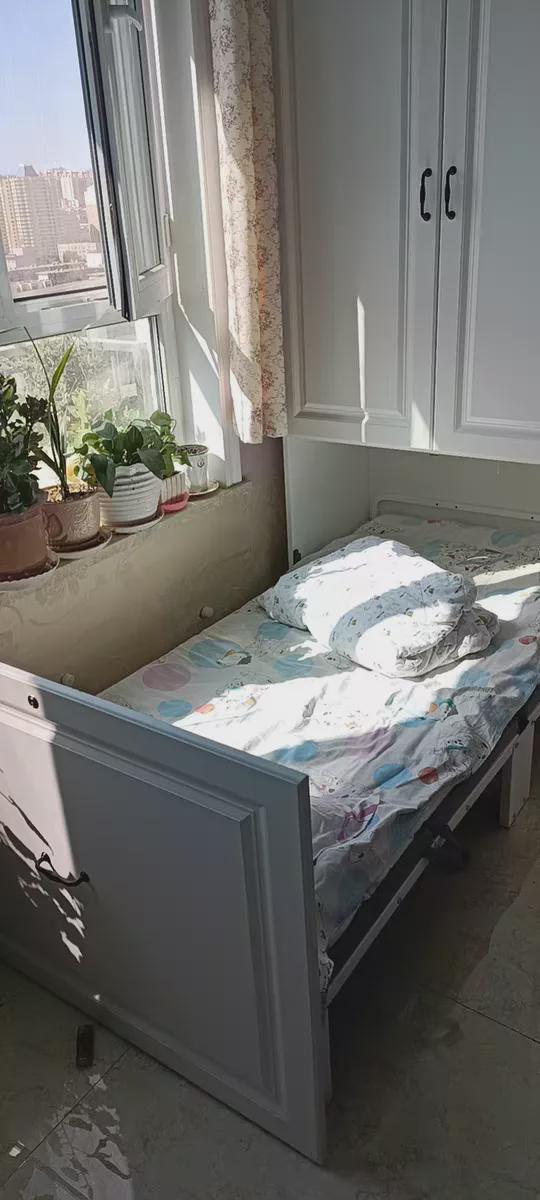 |阳台改卧室这次很靠谱，3种模式不需要买床打柜子，还能洗衣晾晒
