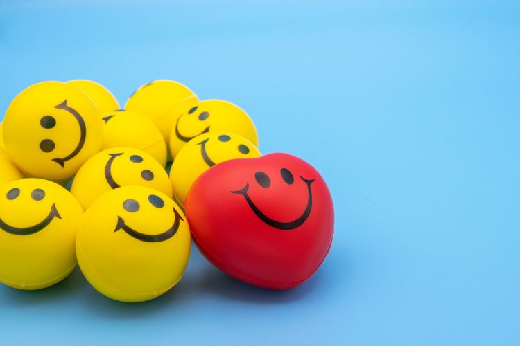 西厢有情|这样撩你的女人，看似喜欢你，实则很随便