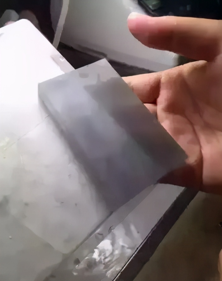 |价值100多万的玻璃种原石，做出的成品让人忍不住想占为己有！