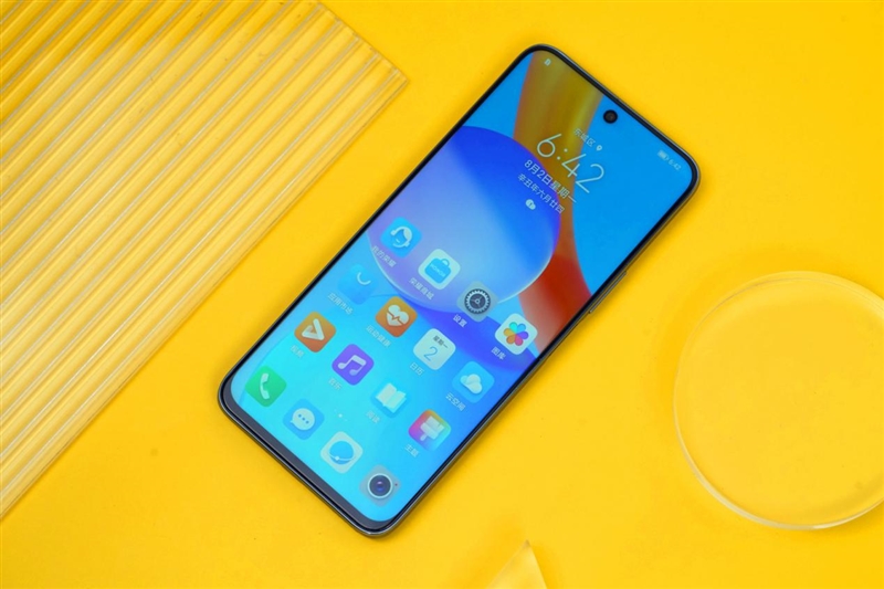 荣耀play|荣耀赢了！5000mAh、8＋128G卖1099