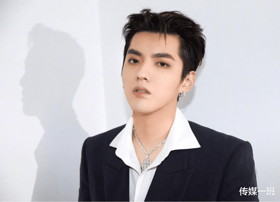 吴亦凡|“妈妈，名与利对你那么重要吗？”妈宝男吴亦凡和虎妈吴秀芹