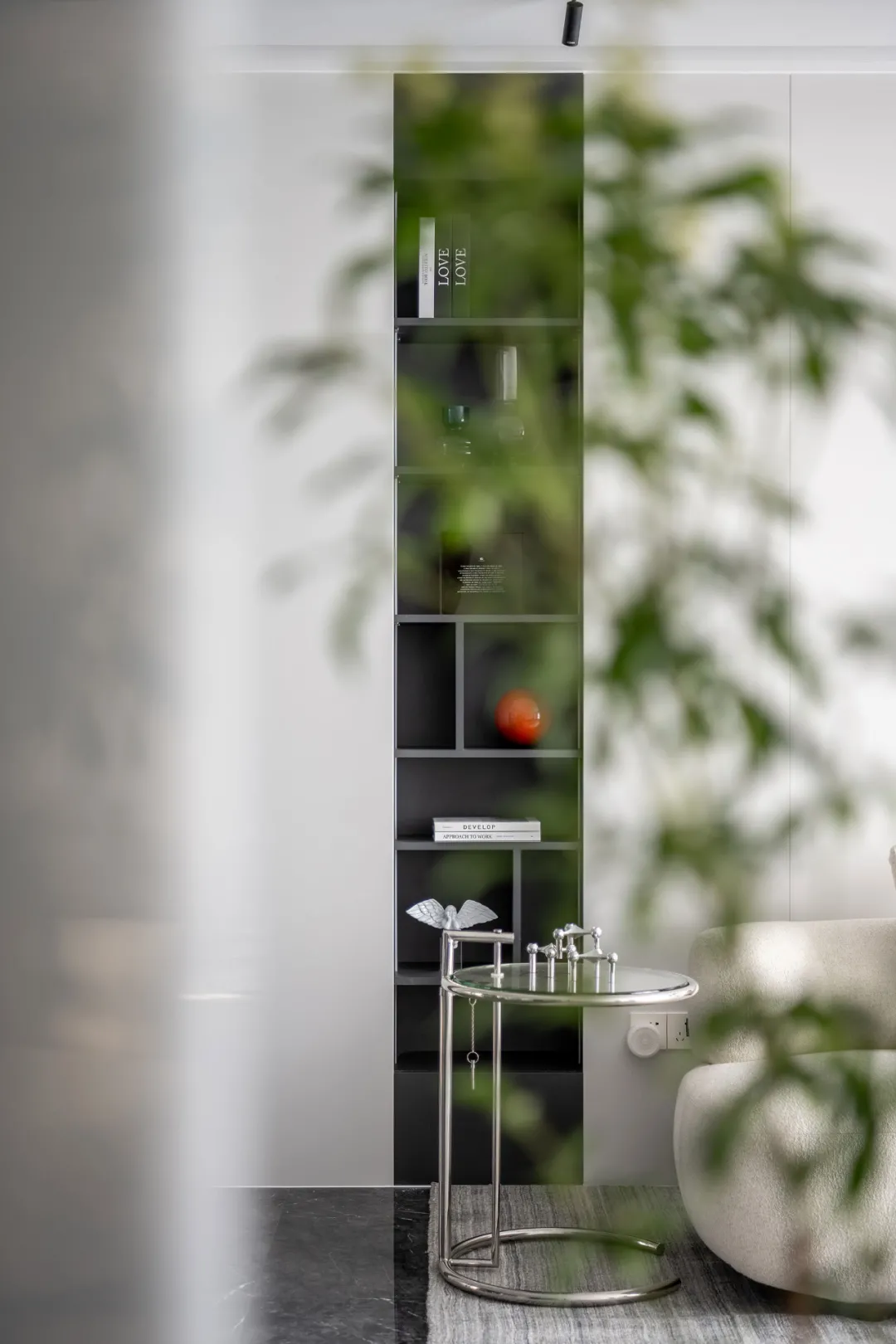 150㎡极简主义潮流居所，走进潮玩收藏控的趣味乌托邦！