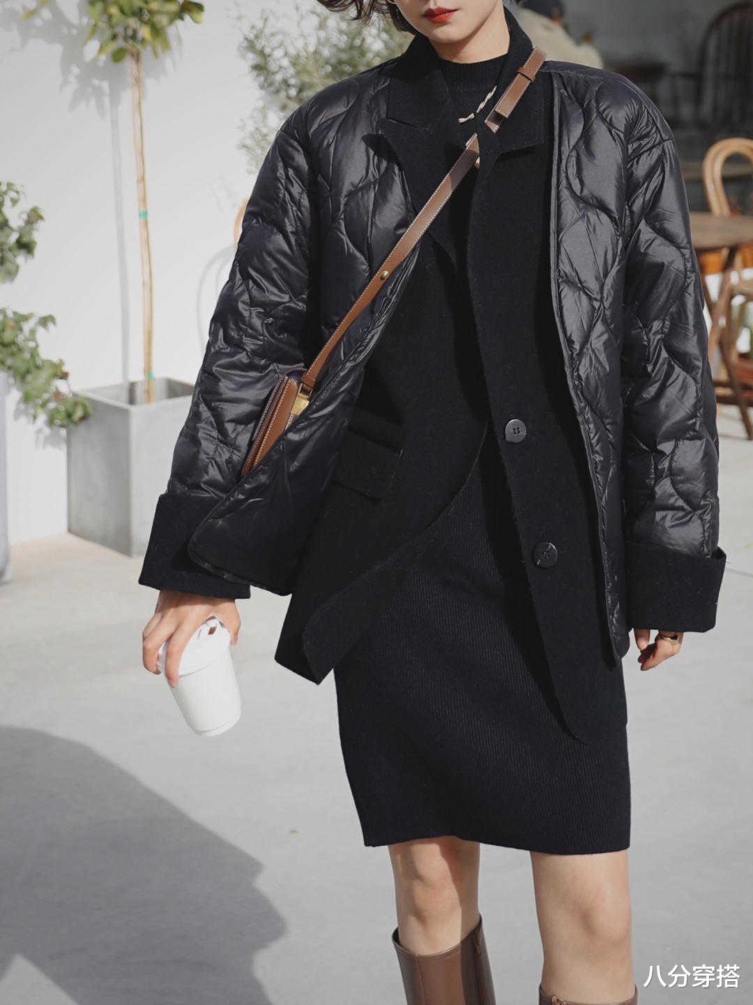 八分穿搭 别再选基础款羽绒服了！西装+羽绒服拼接设计才是真时髦，还暖和