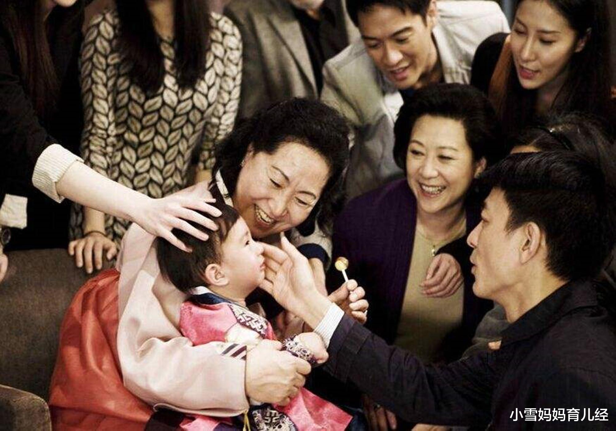 小雪妈妈育儿经|“奶奶没义务带娃”,网上听听乐呵下就行,心里可别当真了