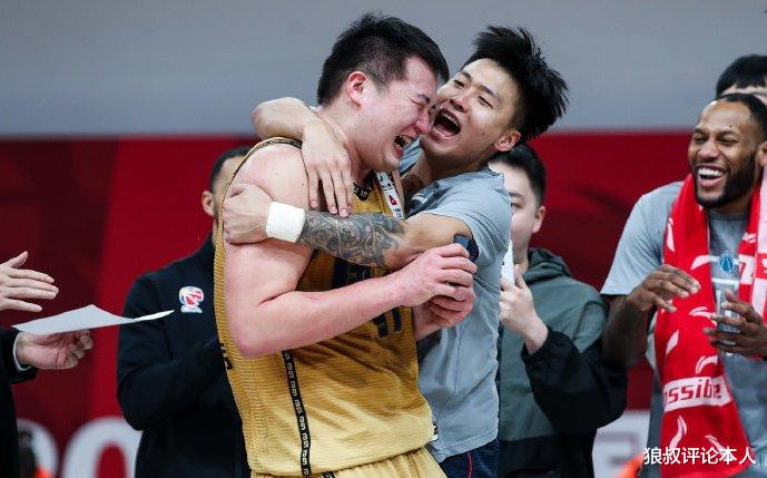 朱芳雨|朱芳雨太狠!“毒打”一顿昔日队宠送戒指,赵睿威姆斯疯狂庆祝