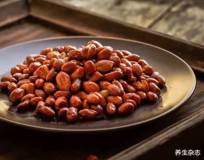 医生|甲状腺的“保护伞”已找到,不是山药,医生:没事随便吃点,结节或慢慢消散