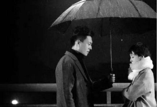 靳东|她因吻戏遭丈夫抛弃，后与靳东因戏结缘，如今41岁美成这样