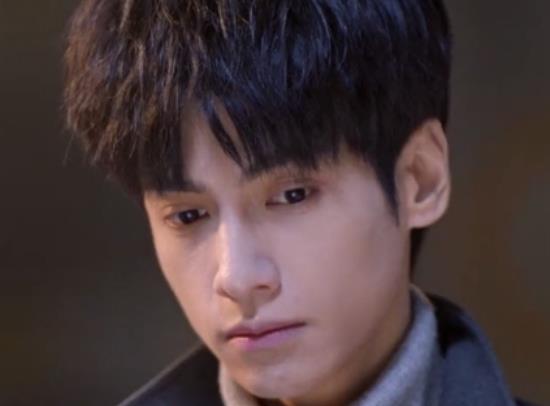 宋茜|《心跳源计划》刚播出三集，宋茜就活成了宫斗剧女主，真是太惨了