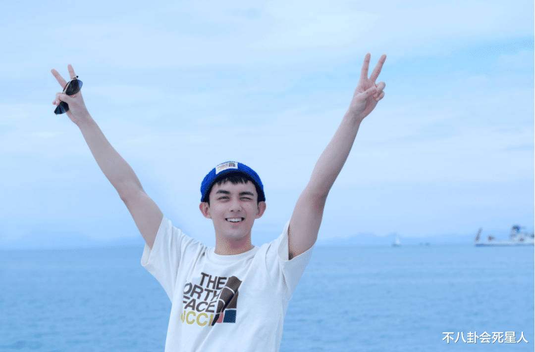 赵露思|媒体曝艺人黑榜：王一博恐崩图？赵露思两副面孔，袁冰妍架子大