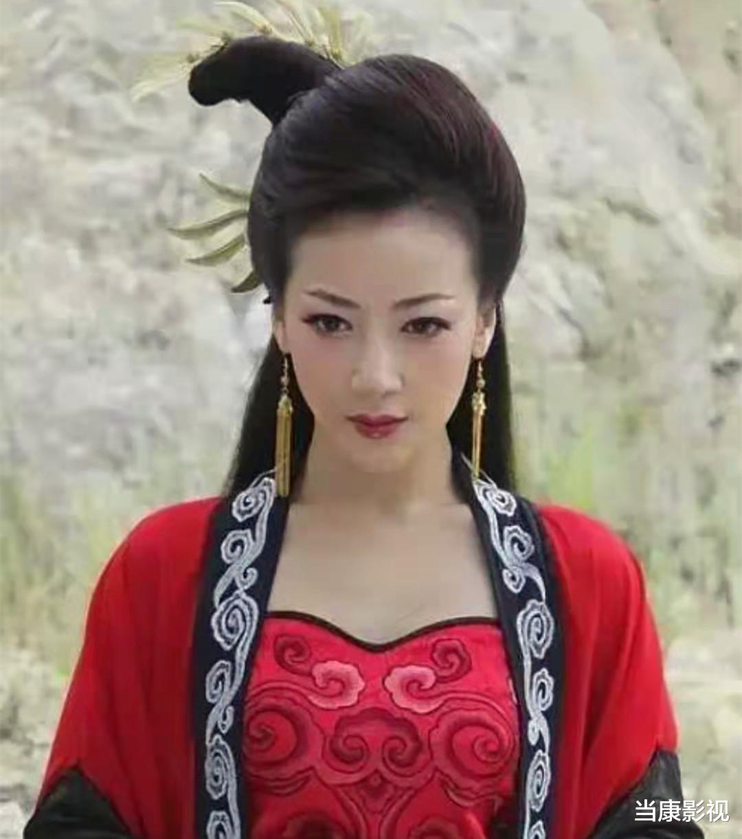 活佛济公|再看《活佛济公》，才发现剧中人物造型，原来还挺好看