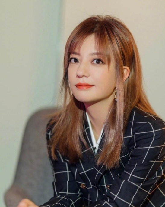 赵薇|赵薇为啥被“封杀”？她的故事，远比你想象的更恶劣