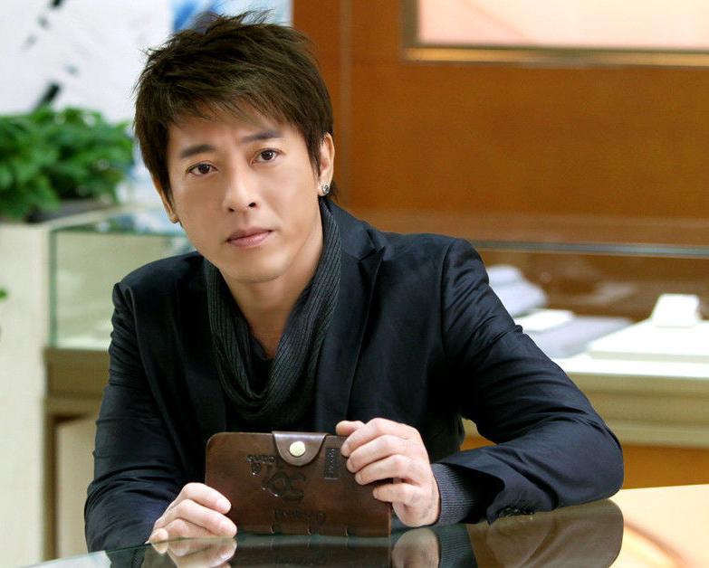 吕颂贤|夫妻俩为了不变老，坚持26年不吃肉不生子，今59岁妻子仍美若少女