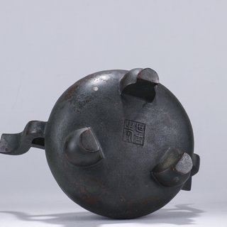 |旧藏-世古之宝款 老铜胎朝冠耳香薰炉